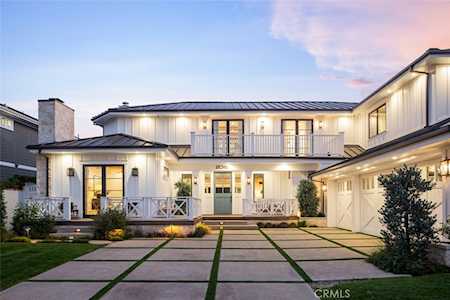 2015 Leeward Lane Newport Beach, CA 92660