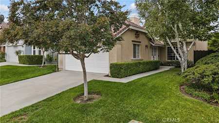 26713 Peajay Way Canyon Country, CA 91351