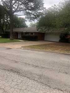 2018 Ravinia Drive Arlington, TX 76012