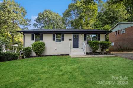 1525 Northbrook Dr Charlotte, NC 28216