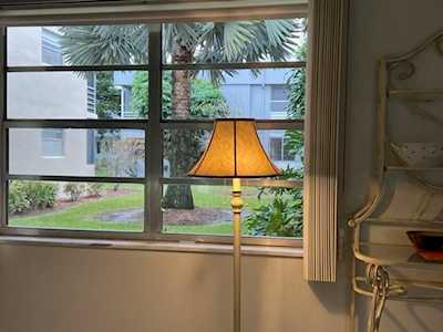 872 Flanders S Delray Beach, FL 33484