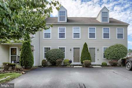 284 Buckley Dr Harrisburg, PA 17112