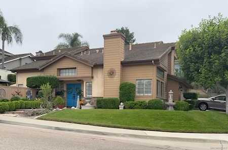 967 Erin Dr El Cajon, CA 92020