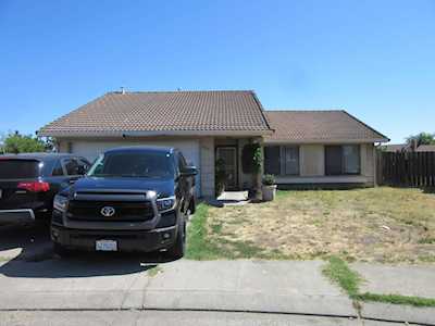 8240 Chambord Place Stockton, CA 95210