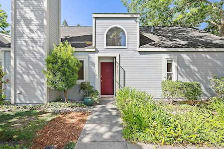 2707 Lakeview Drive Santa Rosa, CA 95405