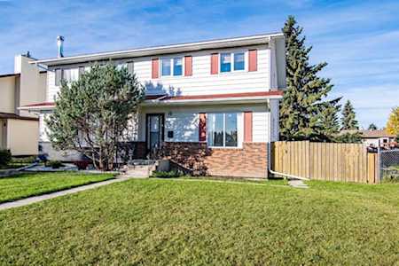 42 Rutherford Dr Red Deer, AB T4P 2Z2