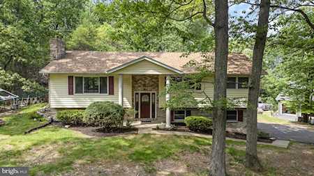 1318 Asper Dr Boiling Springs, PA 17007
