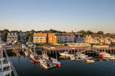 109 Water St #404 Beverly, MA 01915