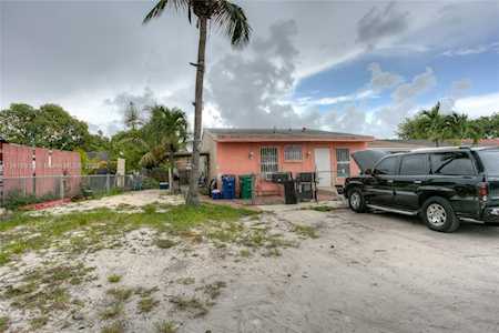 21371 NW 39th Ave #21371 Miami Gardens, FL 33055