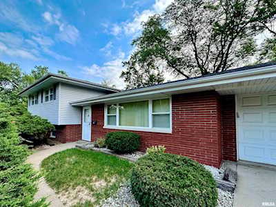 6926 N Patricia Ln Peoria, IL 61614