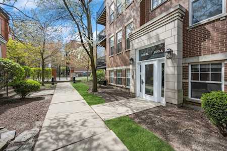 300 W Scott St #503 Chicago, IL 60610
