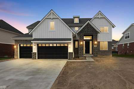 26538 N Creek View Dr Chesterfield Twp, MI 48051