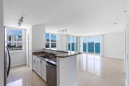 1155 Brickell Bay Dr #1110 Miami, FL 33131