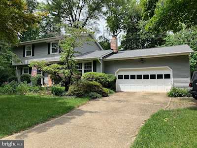 296 Stowaway Ln Severna Park, MD 21146