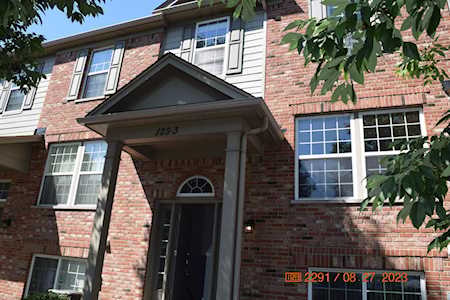 125 Bristol Ln #3 Wood Dale, IL 60191