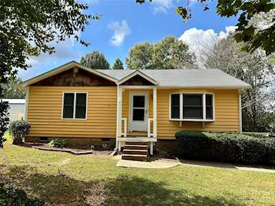 5616 Indian Brook Dr Matthews, NC 28104