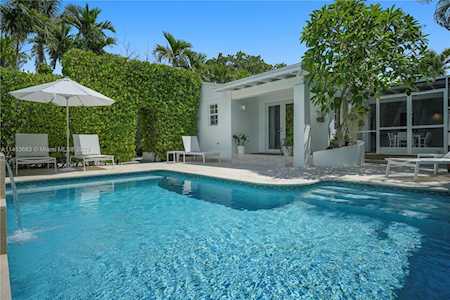788 NE 74th St Miami, FL 33138