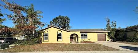 1044 Ridgeway Dr North Fort Myers, FL 33903