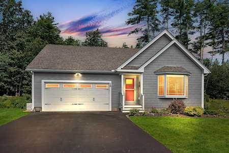 16 Wilson Way Brentwood, NH 03833