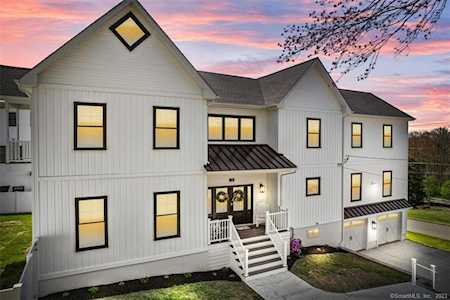 14 Crest Place Milford, CT 06460