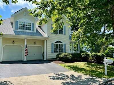 44 North Lexington Way Milford, CT 06461