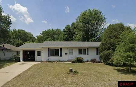 1710 Riggs Rd St. Peter, MN 56082