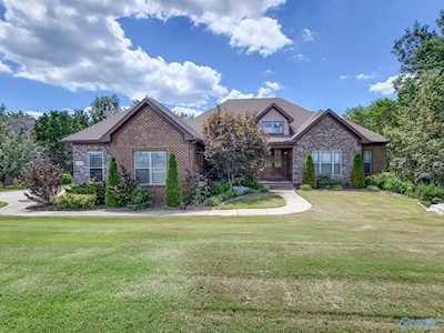 7100 Trillium Court Owens Cross Roads, AL 35763