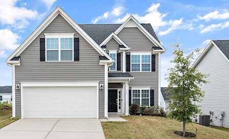 748 Lakemont Drive Clayton, NC 27520