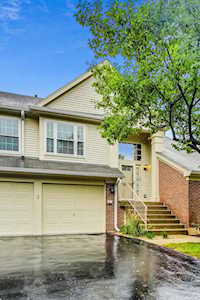 30W019 Plum Ct Warrenville, IL 60555