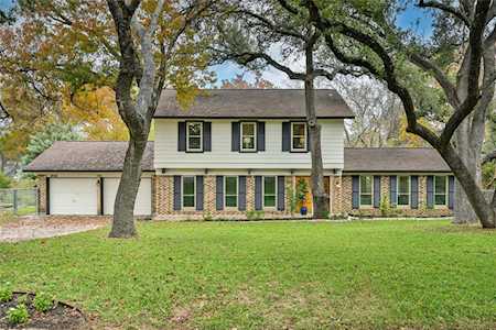2404 Toulouse DR Austin, TX 78748