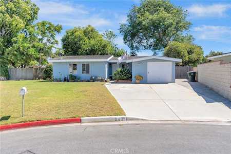343 Ramona Pl Costa Mesa, CA 92627