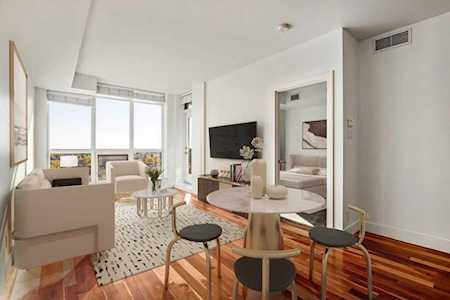 10 Shawnee Hill SW #404 Calgary, AB T2Y 0K5