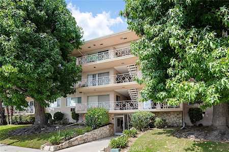 107 W Mountain St #E Glendale, CA 91202