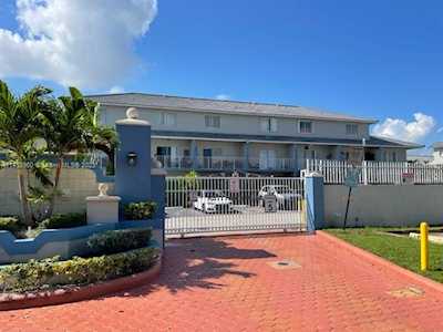 8320 NW 103rd St #208-A Hialeah Gardens, FL 33016