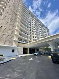 5600 Collins Ave #3B Miami Beach, FL 33140