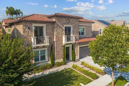 4712 Borden Court Carlsbad, CA 92010