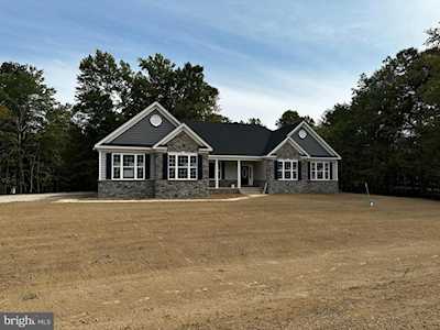 7950 Browns Landing Ct La Plata, MD 20646