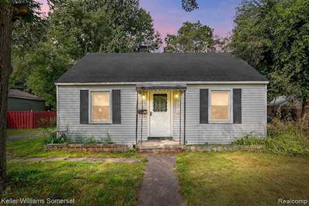 20015 Five Points St Redford Twp, MI 48240