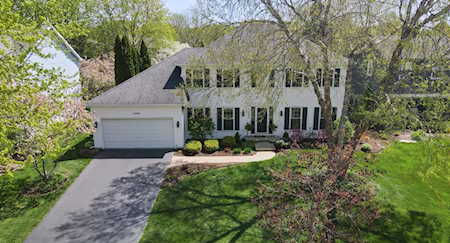 2468 Barkdoll Rd Naperville, IL 60565