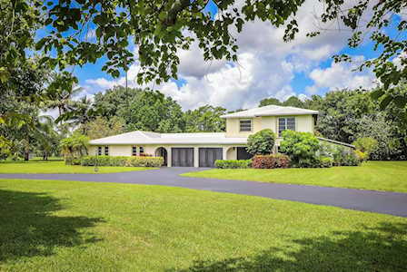 8709 Damascus Drive Palm Beach Gardens, FL 33418