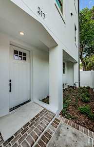 217 8th St N St. Petersburg, FL 33701