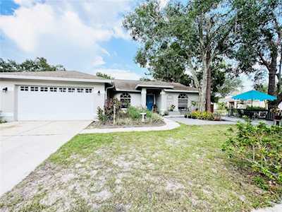 2319 Black Oak Ct Sarasota, FL 34232