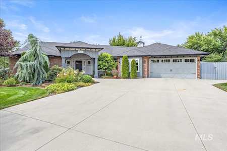 1617 N Dunsmuir Way Eagle, ID 83616-4077