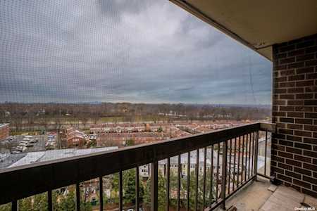 1 Bay Club Dr #14B Bayside, NY 11360