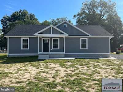 24 Church St Bridgeville, DE 19933