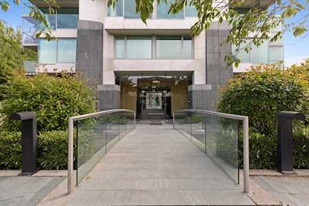 1550 W 15th Avenue #501 Vancouver, BC V6J 2K6