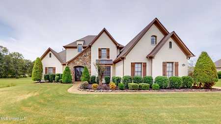 9049 Sandy Dr Olive Branch, MS 38654