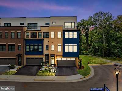 42526 Mildred Landing Square Ashburn, VA 20148