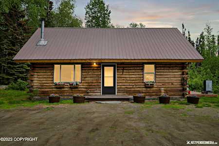 8611 W Emil Dr Wasilla, AK 99654