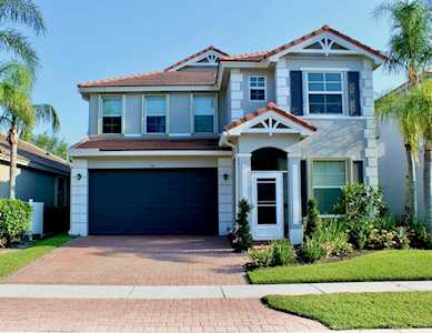176 Belle Grove Lane Royal Palm Beach, FL 33411